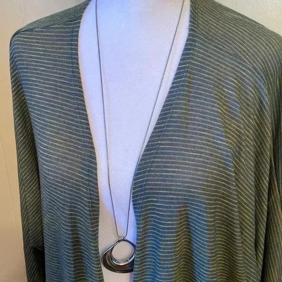 LuLaRoe Open Front High Low Cardigan Shrug.  Blue & Yellow Stripe, Size Medium. - Picture 5 of 12